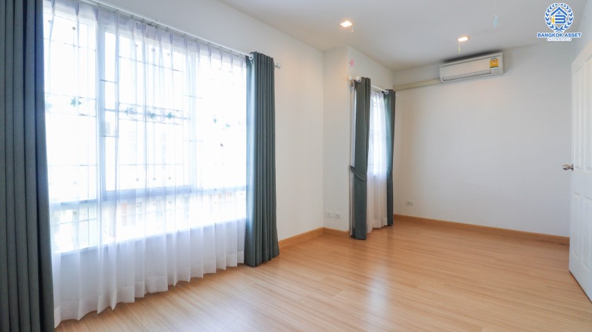 *****ทาวน์เฮ้าส์มือสองย่านนนทบุรี ม. พลีโน่ รัตนาธิเบศร์-ชัยพฤกษ์ ระดับแบรนด์ AP บนเนื้อที่ 18 ตร.ว. ฟังก์ชัน 3 ห้องนอน 2 ห้องน้ำ 1 ที่จอดรถ บ้านพร้อมเข้าอยู่ ที่สุดแห่งทำเลเดินทางสะดวก เชื่อมต่อหลายเส้นทาง ใกล้เซ็นทรัลเวสต์เกต และรถไฟฟ้าสายสีม่วง "สถานีบางพลู" ราคาสุดคุ้ม!